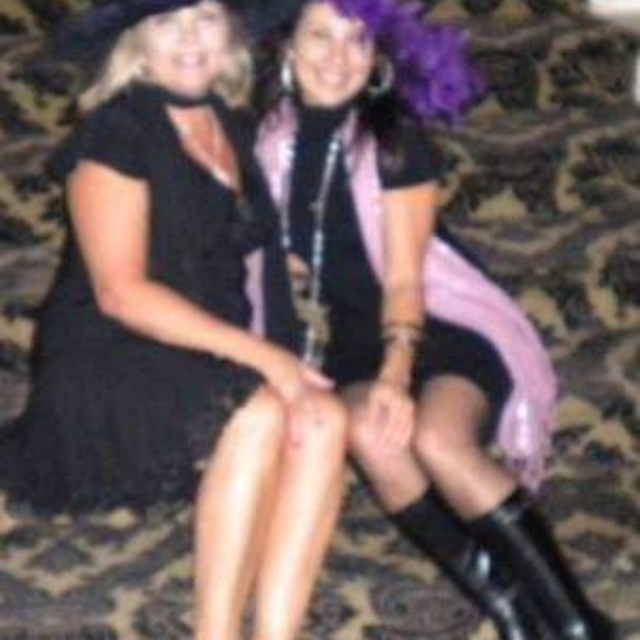 VARIOUS Clothing XS, S, M -  SHOES - Sizes 7, 7.5, 8, JEWELRY, PURSES, DOG items - Picture 13 of 15